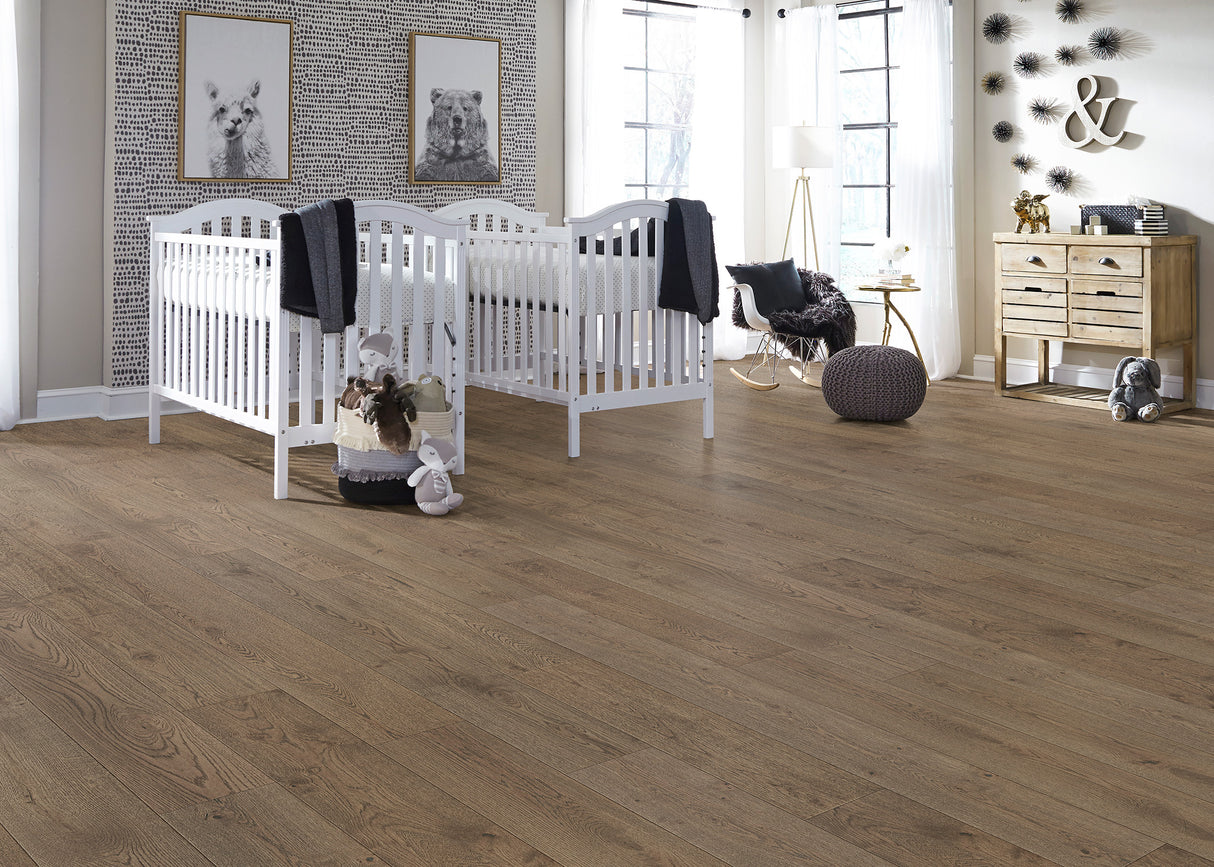 7mm w/pad Lake Powell White Oak Water-Resistant Distressed Engineered Hardwood Flooring 7.48 in Wide