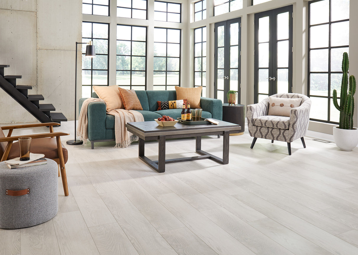 12mm Valley Crest Oak w/ pad Water-Resistant Laminate Flooring 8.03 in. Wide x 47.64 in. Length