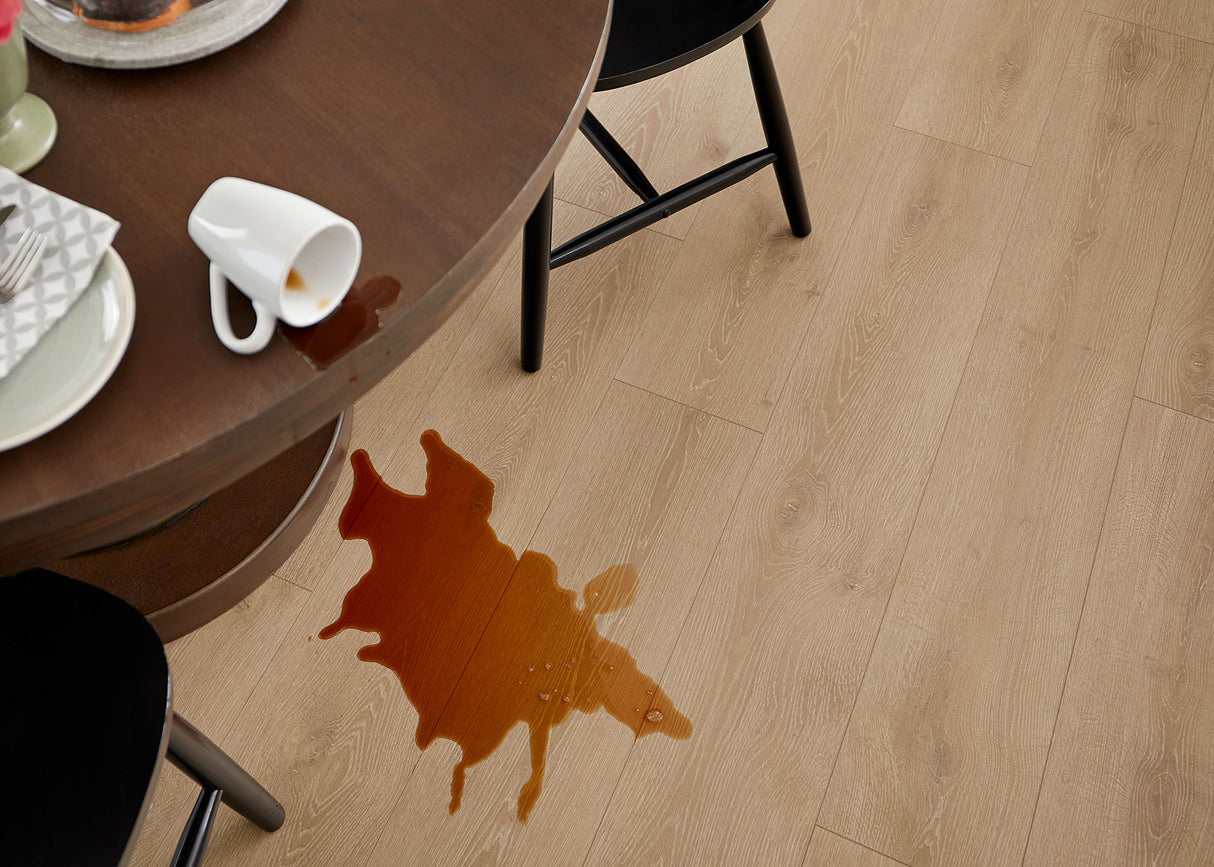 9mm w/pad Lake Lager Oak Water-Resistant Hybrid Resilient Flooring - Sample