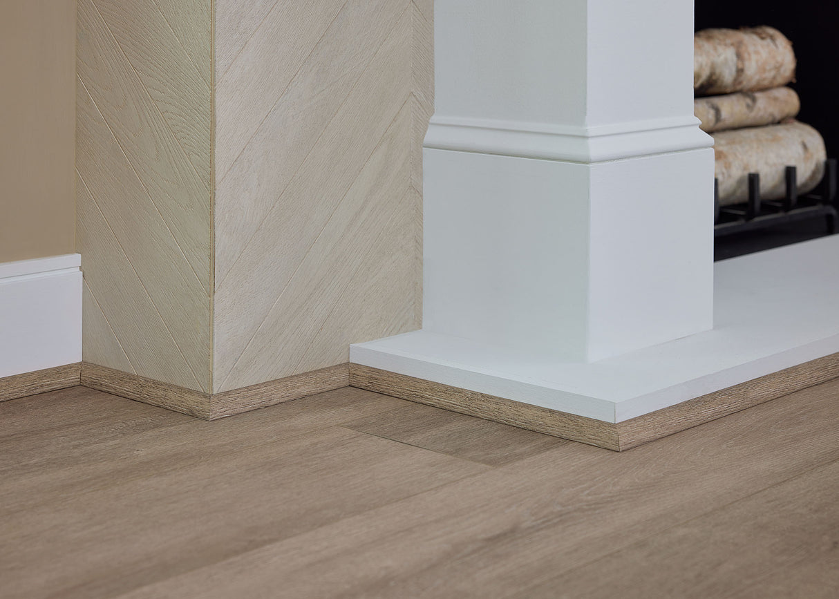 Luxembourg Oak .75 in wide x 7.5 ft Length Quarter Round