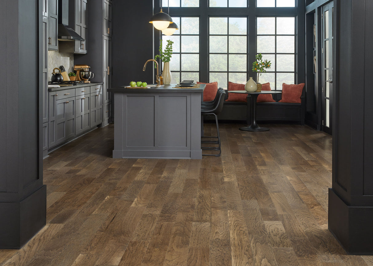 3/8 in. Shadow Valley Hickory Quick Click Prefinished Engineered Hardwood Flooring 5.38 in. Wide
