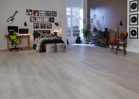 12mm Valley Crest Oak w/ pad Water-Resistant Laminate Flooring 8.03 in. Wide x 47.64 in. Length - Sample
