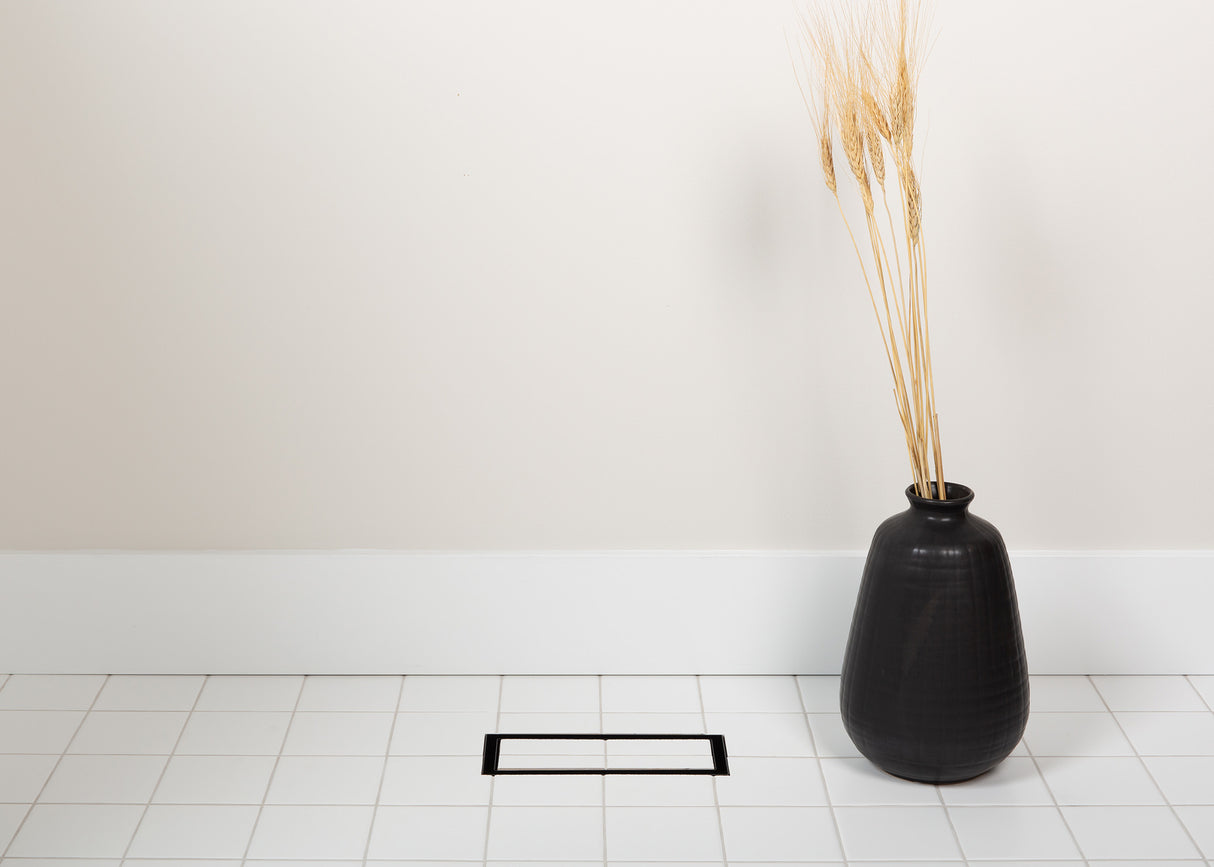 Flushmount Lite Matte Black 4"x12" - PRO