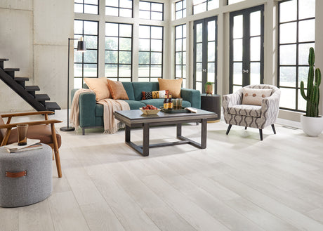 12mm Valley Crest Oak w/ pad Water-Resistant Laminate Flooring 8.03 in. Wide x 47.64 in. Length
