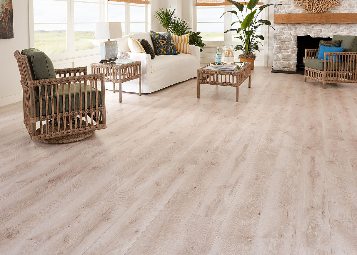 8mm  Crisp Harvest Oak w/ pad Water-Resistant Laminate Flooring