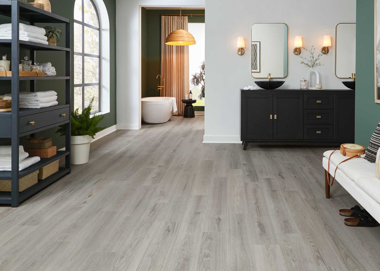 8mm w/pad Moonflower Bay Oak Water-Resistant Hybrid Resilient Flooring 6.97 in. Wide x 50.79 in. Long