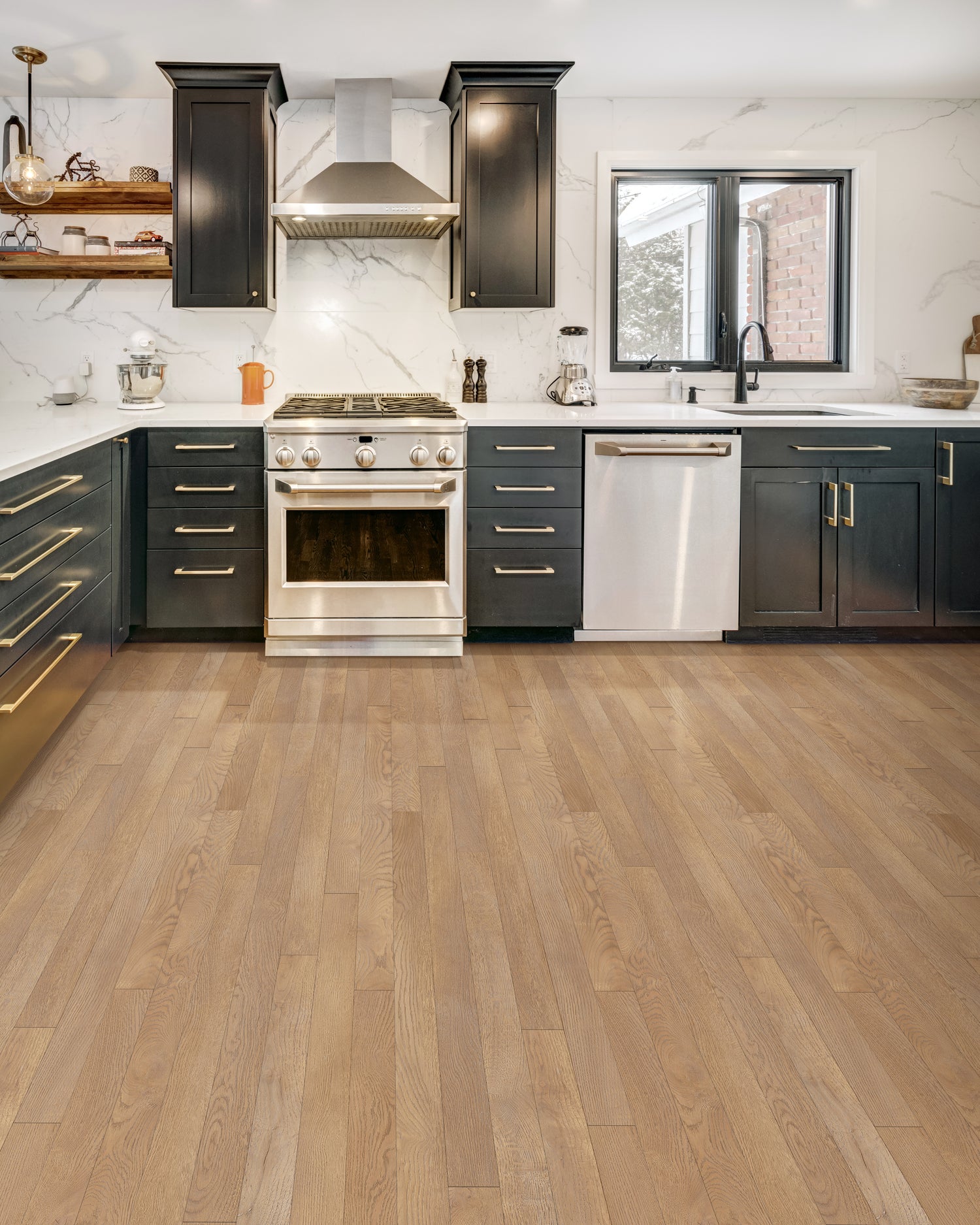 6.5mm w/pad White Oak Natural Waterproof WPC Vinyl Plank Flooring 3.26 in. Wide x Multi Length